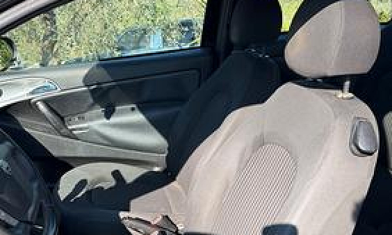 Lancia Ypsilon 1.4 E...