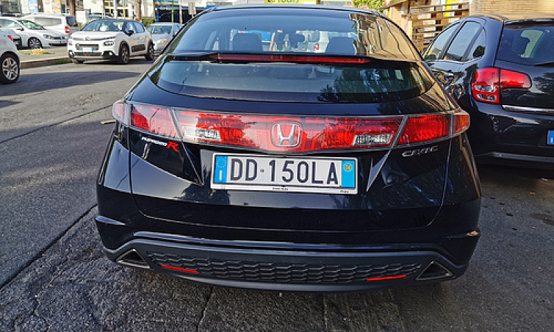 Honda Civic 1.8 I-Vt...