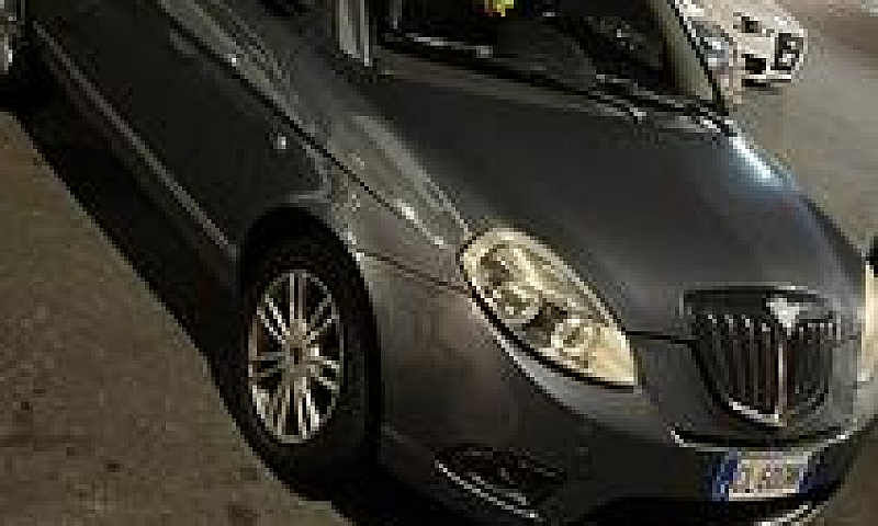 Lancia Ypsilon 1.3 M...