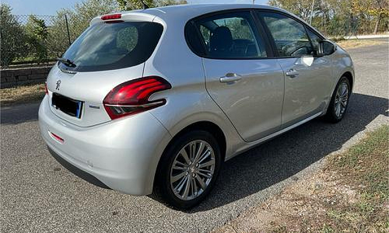 Peugeot 208 Puretech...