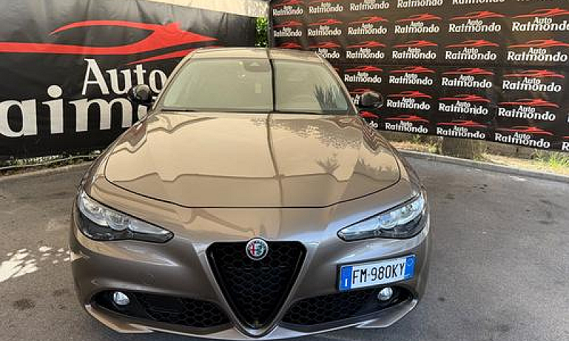 Alfa Romeo Giulia 2....