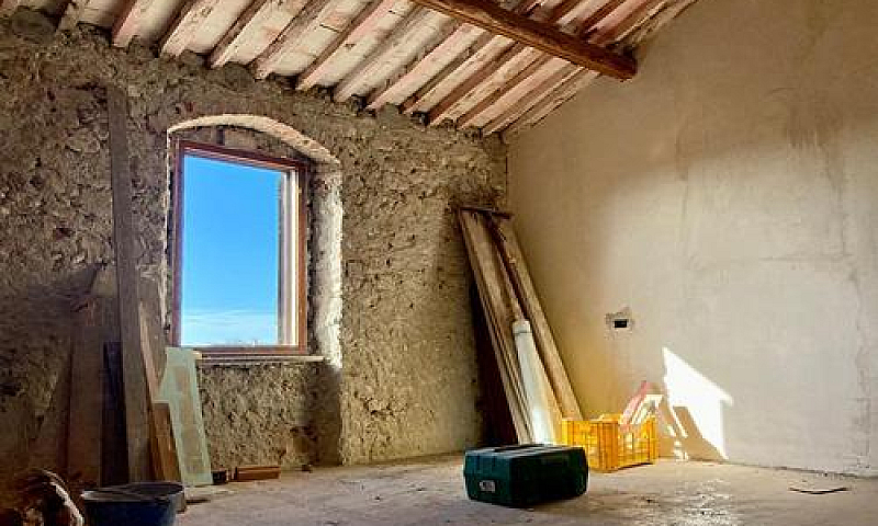 Terratetto A Carrara...