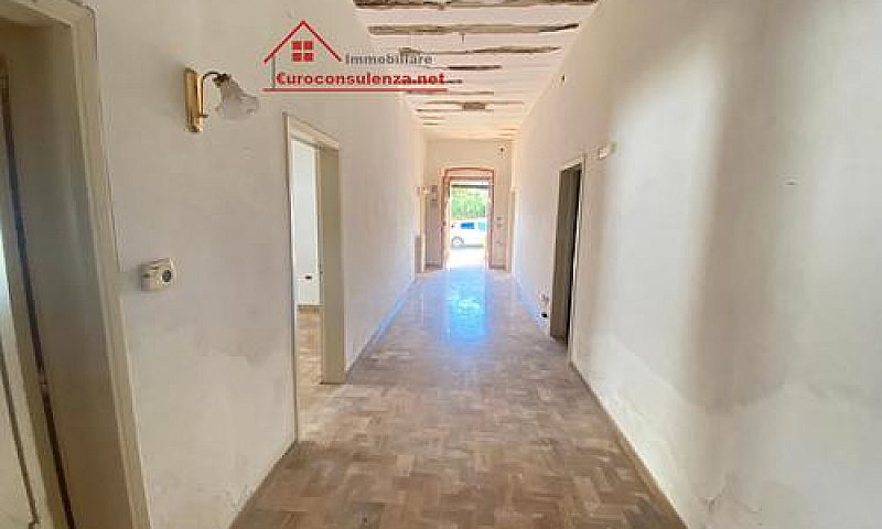 Casa In Posizione An...