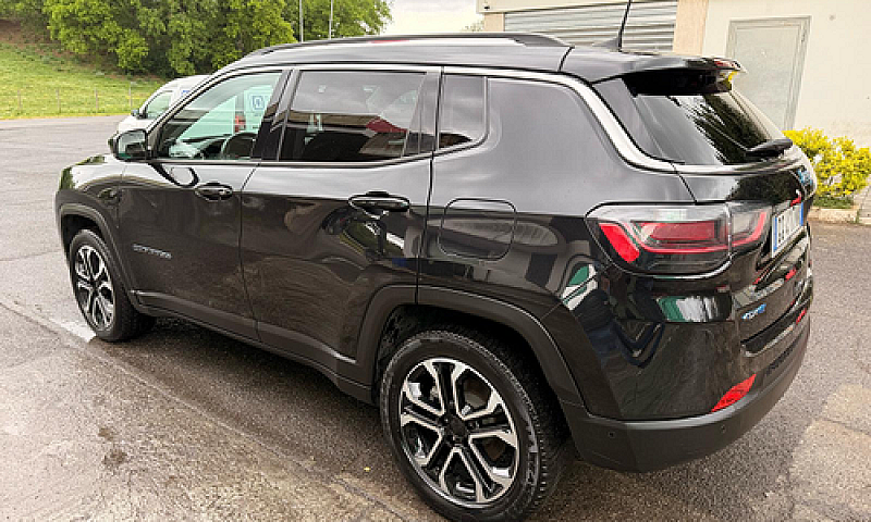 Jeep Compass 1.3 190...
