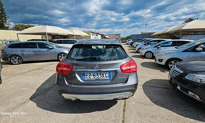 Mercedes Gla 200 Cdi...