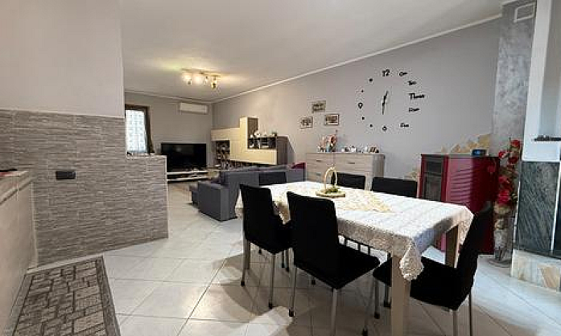 Villa A Schiera Rist...