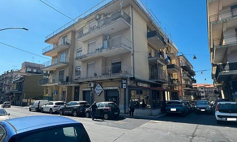 Zona Servita Apparta...