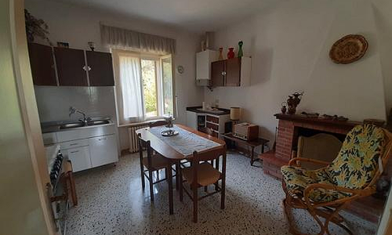 Appartamento Con Pos...
