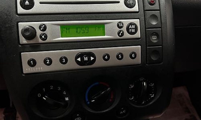 Ford Fiesta 1.4 Tdci...