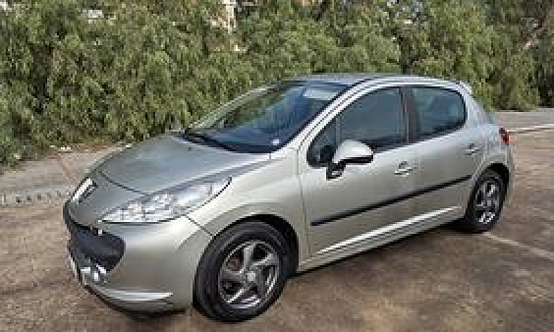 Peugeot 207...