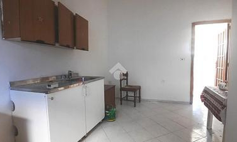 2 Locali A Barletta...