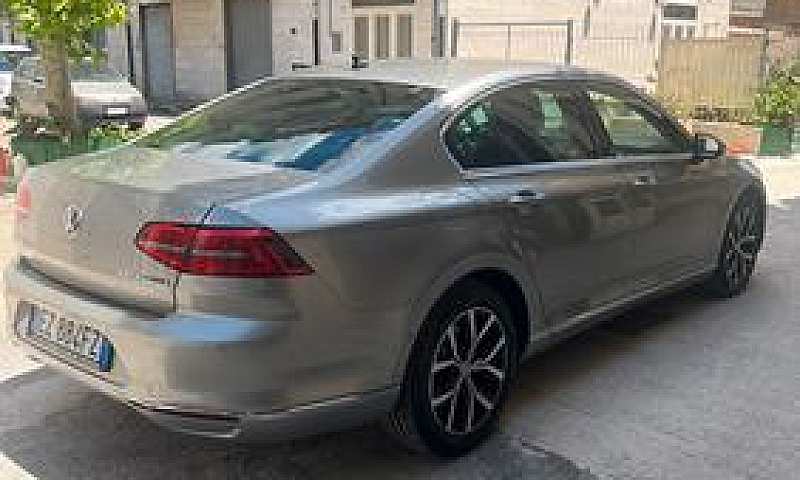 Volkswagen Passat Vi...