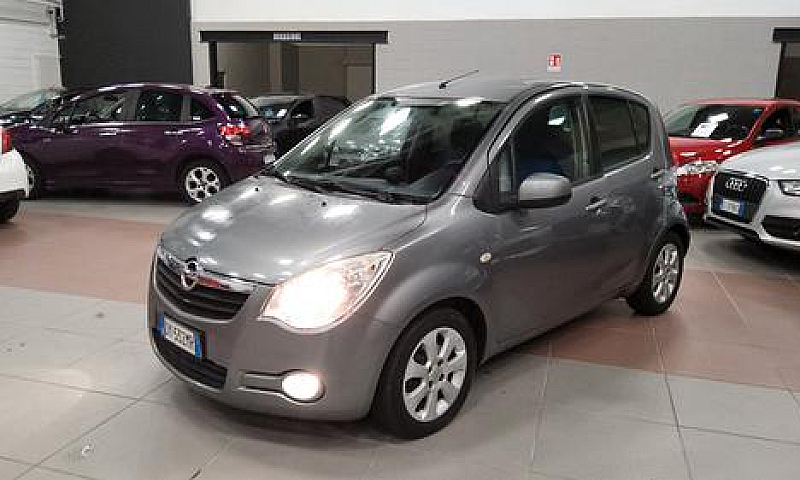 Opel Agila 1.2 16V 8...