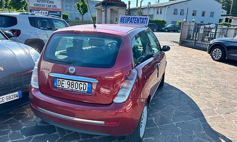 Lancia Ypsilon 1.2 A...