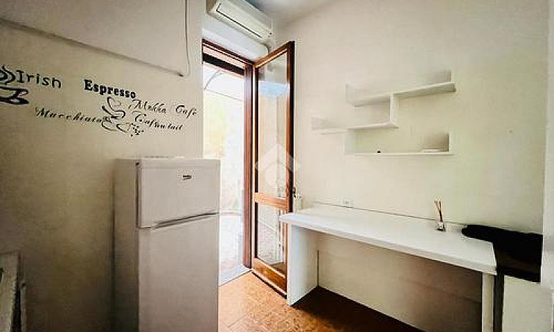 2 Locali A Mantova...