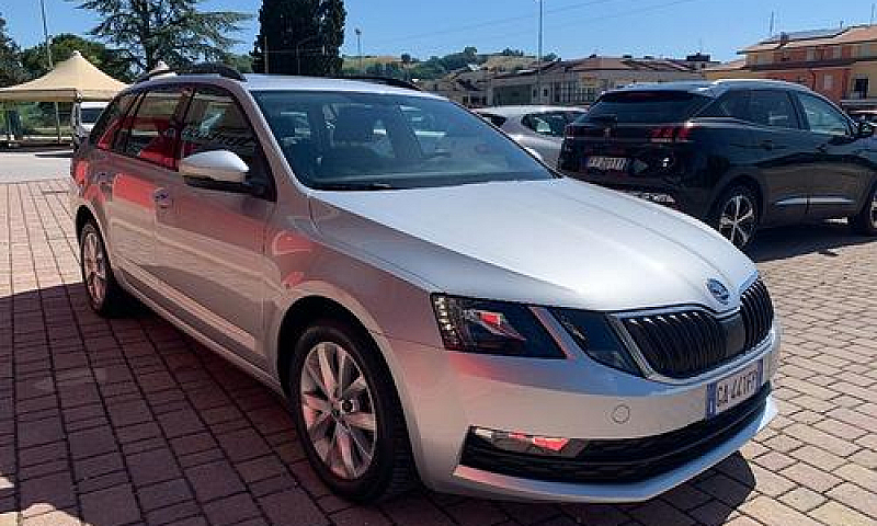 Skoda Octavia 1.5 Ds...
