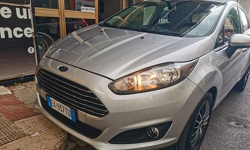 Ford Fiesta 1.4 5 Po...