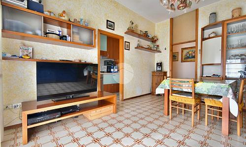 3 Locali A Santarcan...