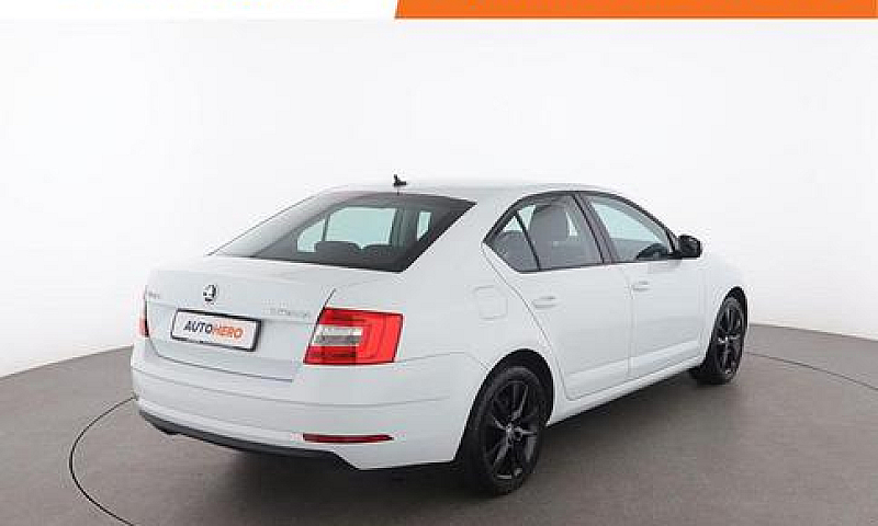 Skoda Octavia Dk3936...