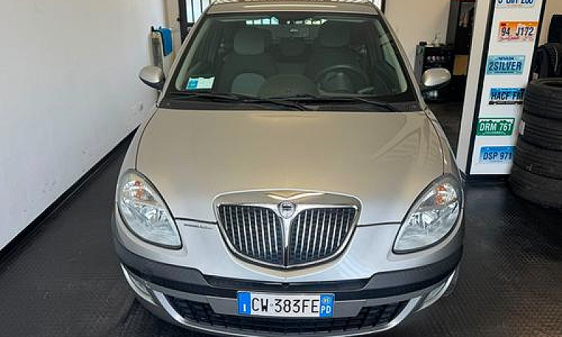 Lancia Ypsilon 1.2 O...