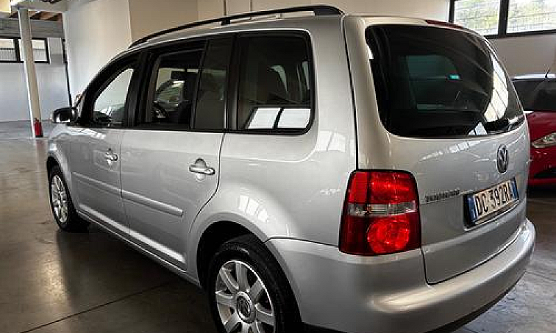 Volkswagen Touran 2....