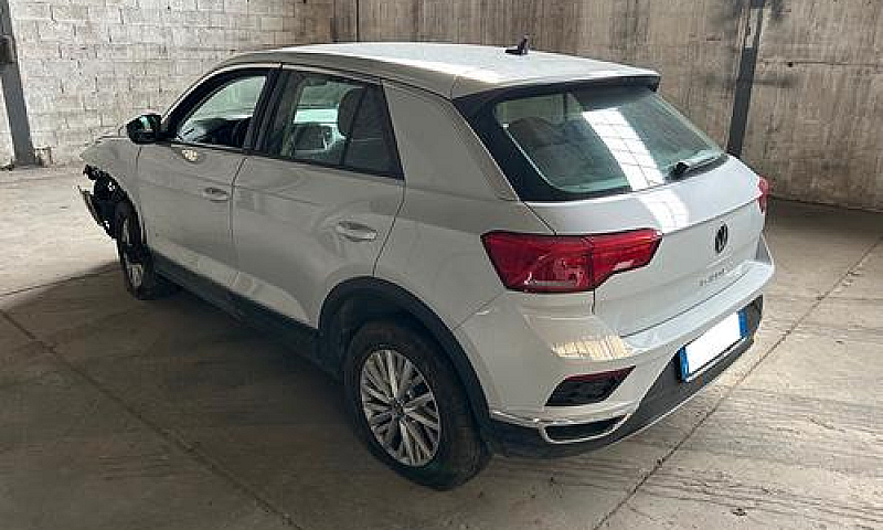Volkswagen T-Roc 1.6...