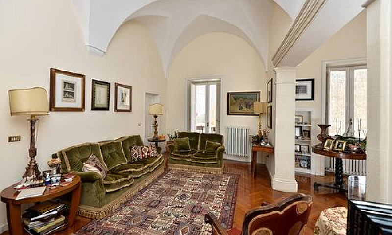 Palazzo - Lecce...