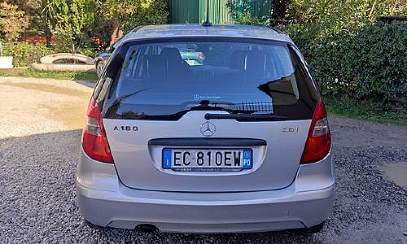 Mercedes-Benz A 180 ...