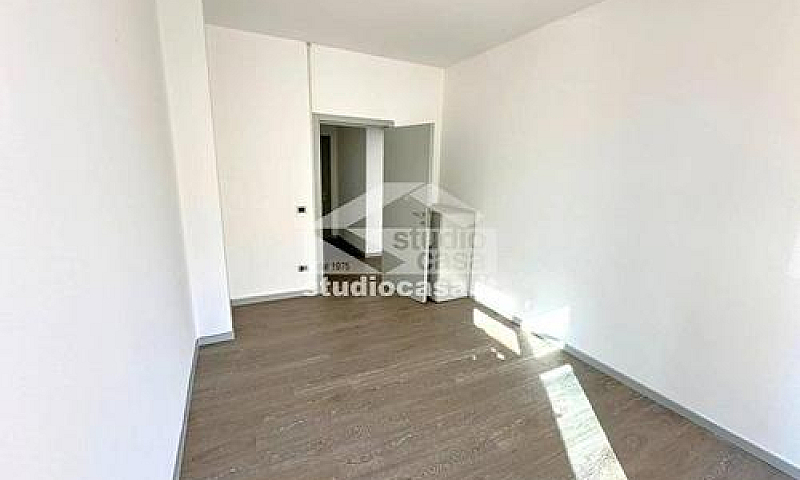 Appartamento Di 51 M...