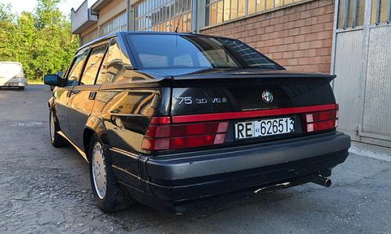 Alfa Romeo 75 3.0 V6...