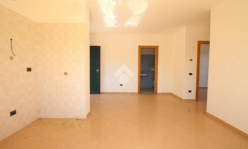 3 Locali A Petacciat...