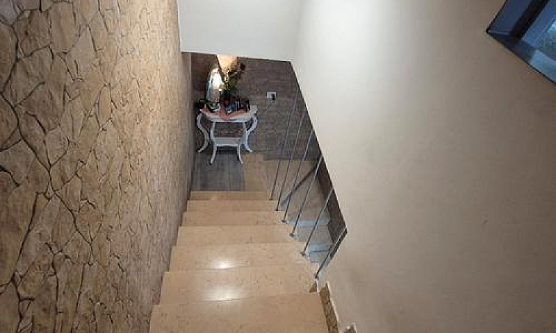 Casa Su Due Livelli ...