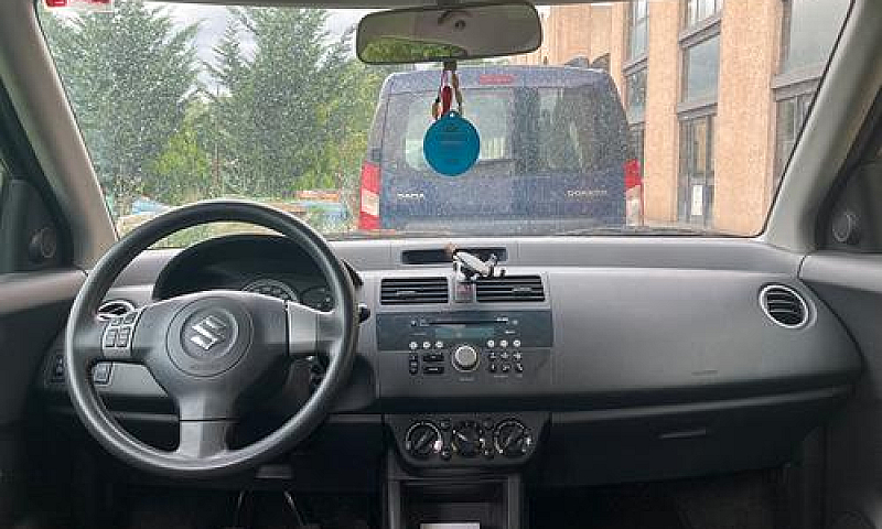 Suzuki Swift (Leggi ...