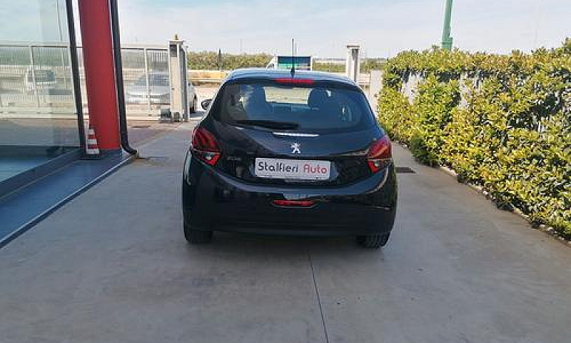Peugeot 208 Puretech...