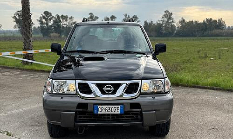 Nissan Terrano Ii Su...