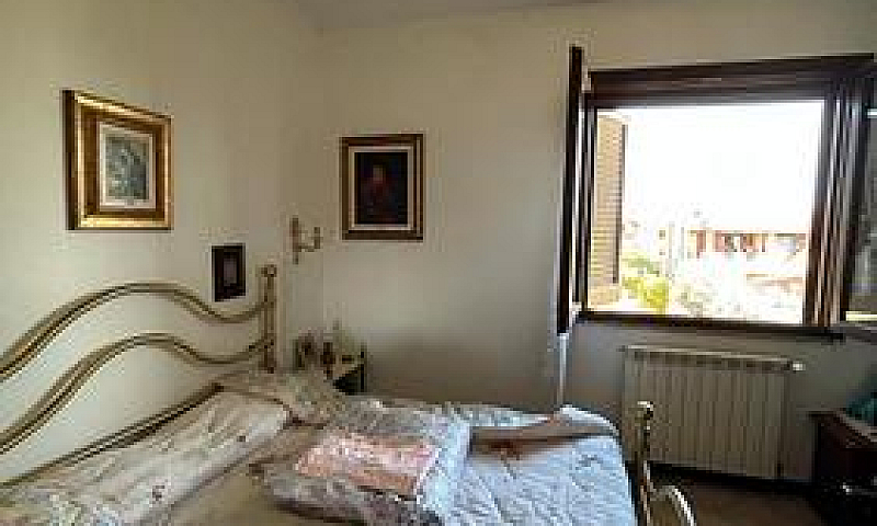 Villa Con Ampio Giar...