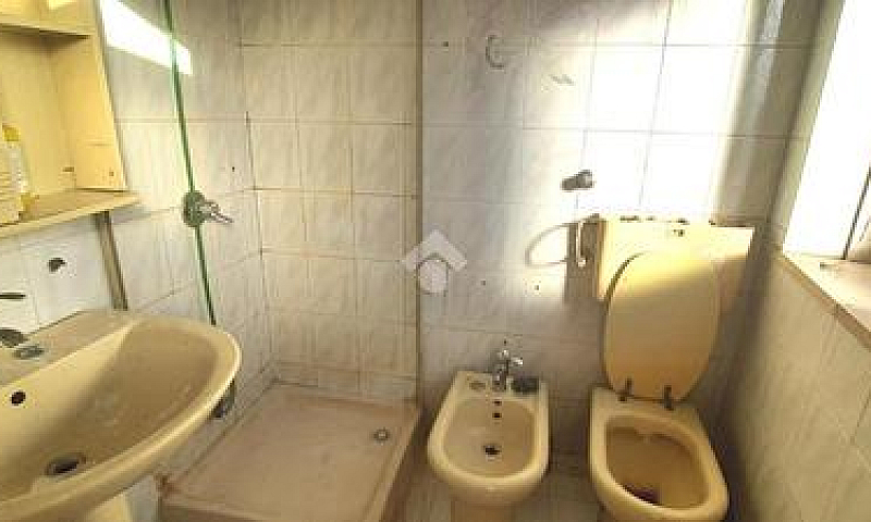 2 Locali A Barletta...