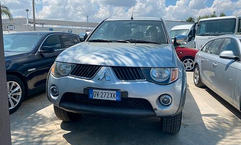 Mitsubishi L200 Dopp...