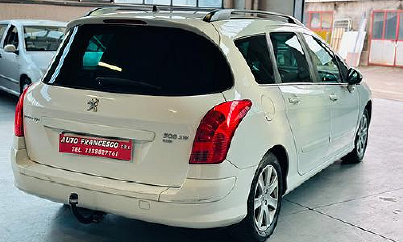 Peugeot 308 1.6 8V E...