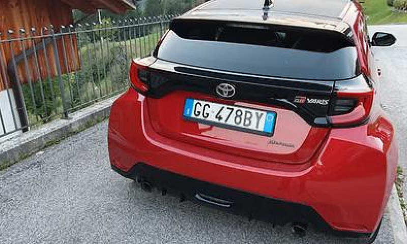 Toyota Yaris Gr Circ...