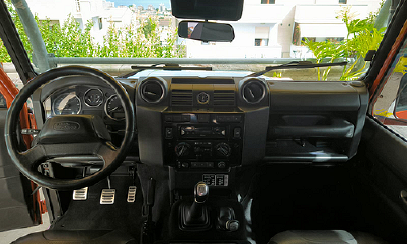 Defender Adventure E...