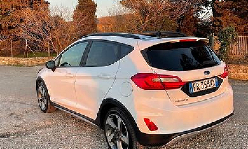 Ford Fiesta Active 1...