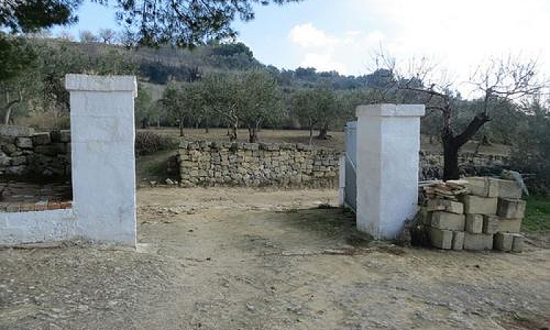 Casale Con Terreno E...