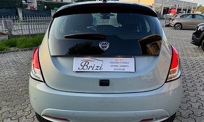 Lancia Ypsilon 1.0 F...