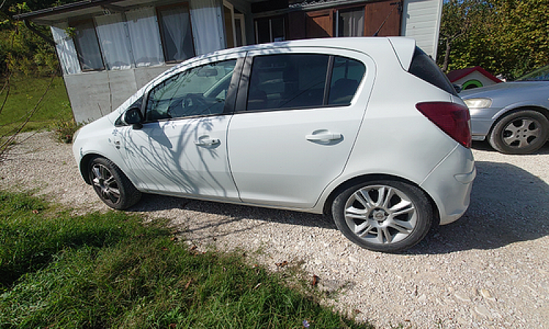 Opel Corsa 1200 Neop...