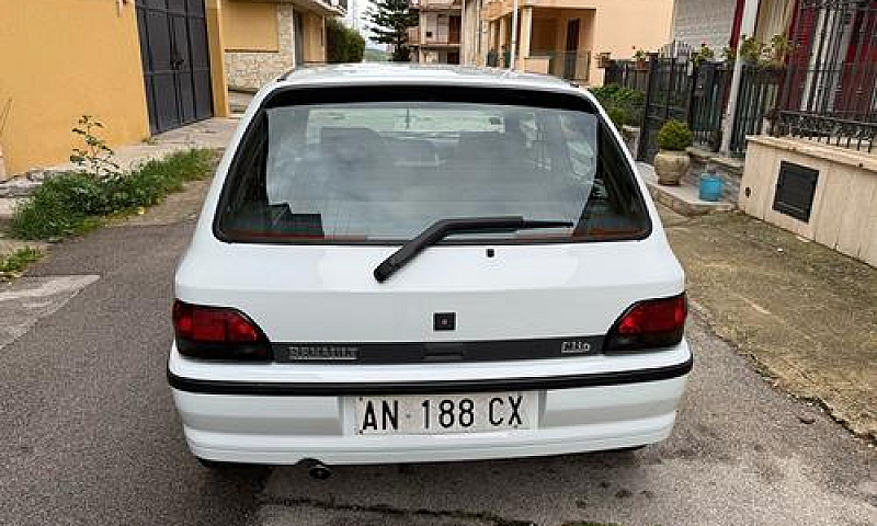 Renault Clio 1.8I 16...