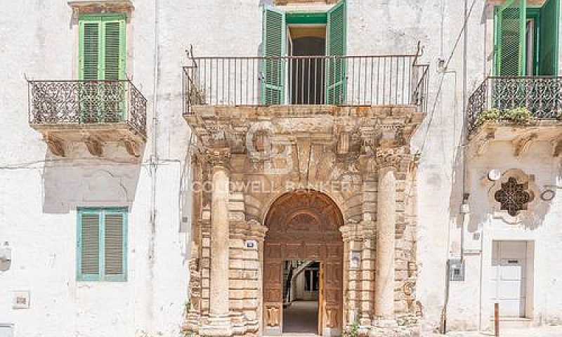 Palazzo - Martina Fr...