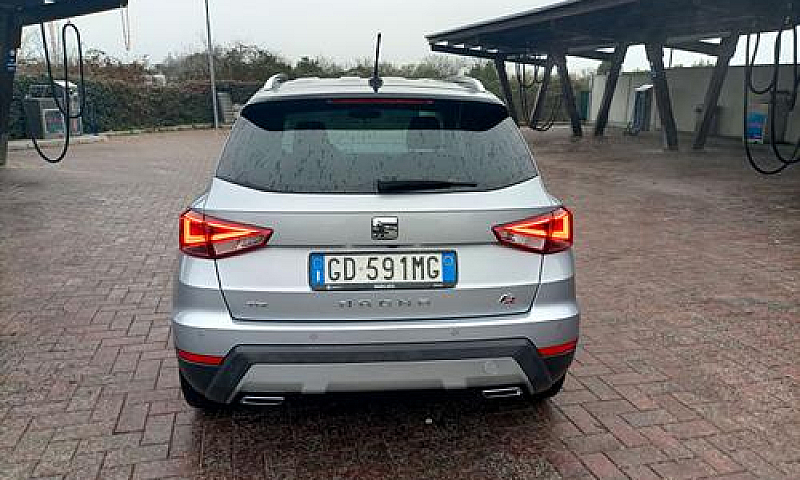 Seat Arona...