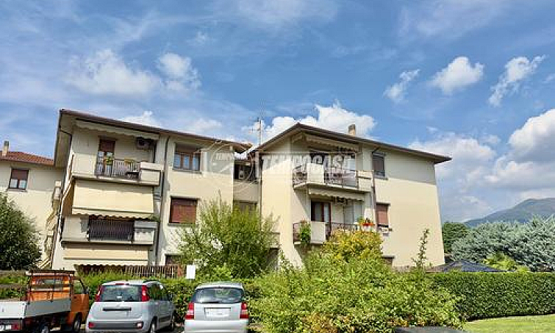 Tre Locali Con Box E...