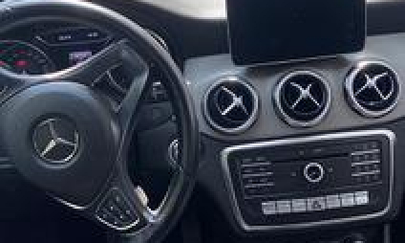 Mercedes Gla 200D An...
